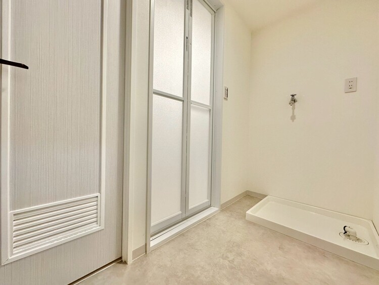 その他 十分な広さの脱衣所。