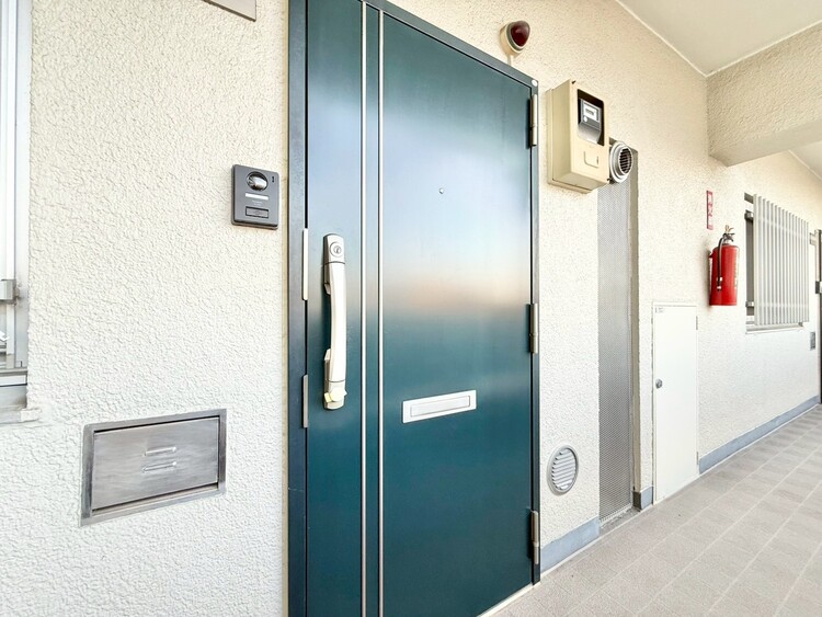 玄関 清潔感のある落ち着いた雰囲気の玄関です。