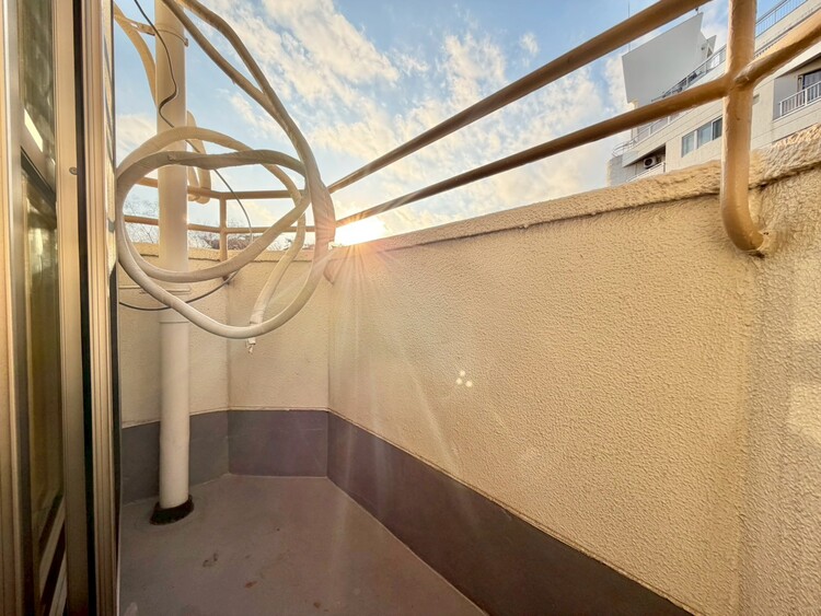 その他 朝の澄んだ空気や、夕方に吹く清々しい風を感じられるバルコニー。