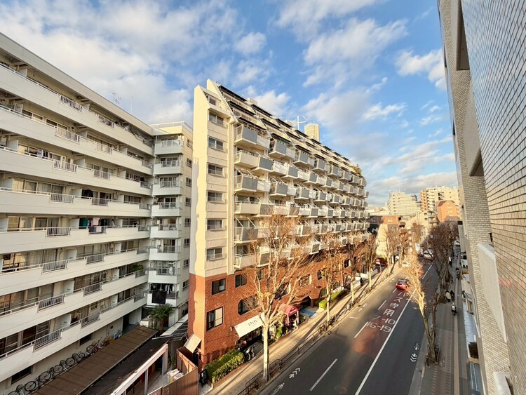 その他 眺望や窓からの景色が良いと、家で過ごす時間も快適です。