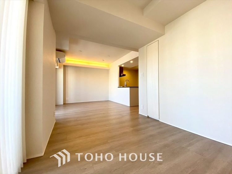 内装 【LIVING】◆Sunshine◆光が燦々と入り、いるだけで気持ちいい。「開放的でゆとりあるお部屋です。」