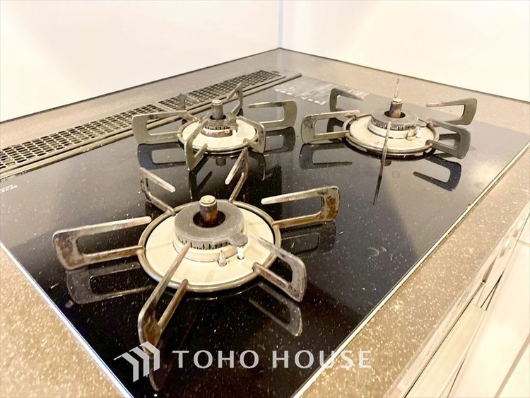 キッチン 【KITCHEN】◆家族のおはよう◆の声を笑顔で迎えてあげられるシステムキッチン。朝ごはんが楽しみでちょっと早起きしたくなるんです。