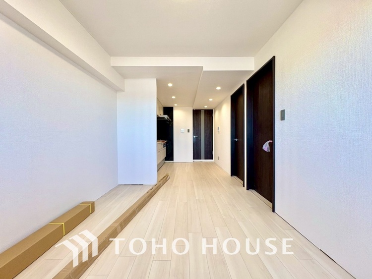 内装 【LIVING】◆眩い◆光が燦々と入り、家族の笑顔を照らす。「いつまでも続いて」と願う夢のような毎日がここにある。