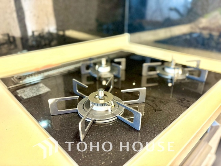 キッチン 【KITCHEN】◆家族のおはよう◆の声を笑顔で迎えてあげられるシステムキッチン。朝ごはんが楽しみでちょっと早起きしたくなるんです。