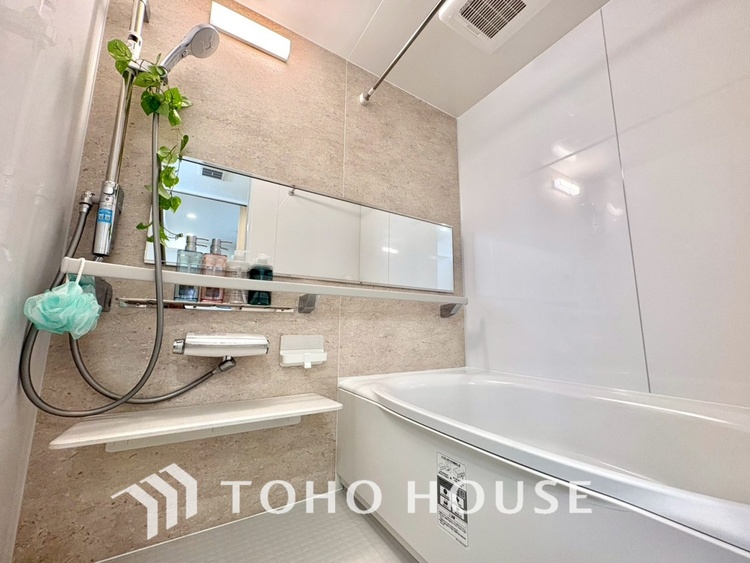 風呂 【BATHROOM】◆プライベートな空間◆simpleだからrelaxできるんです。こころもからだもキレイさっぱり。