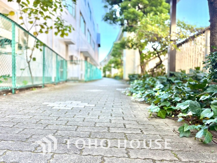 外観 【APPEARANCE】◆陽光◆が差し込む。この開放的な空間に家族の笑顔が集う。家族が一緒に過ごす空間は明るく、そして居心地よく。