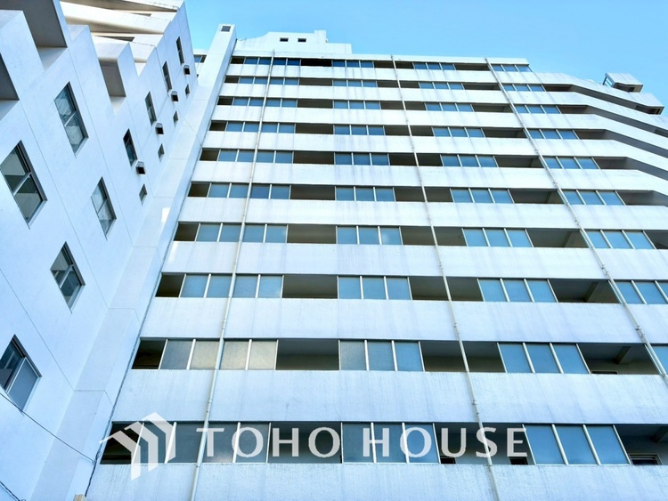 外観 【APPEARANCE】◆陽光◆が差し込む。この開放的な空間に家族の笑顔が集う。家族が一緒に過ごす空間は明るく、そして居心地よく。