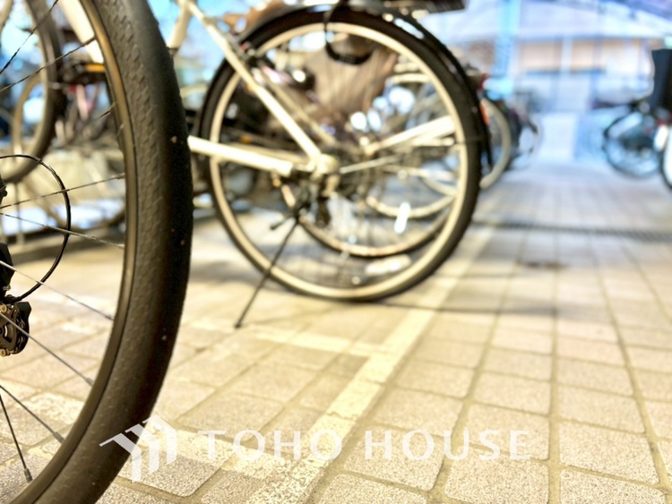 その他 【BICYCLE PAEKING LOT】◆駐輪場◆快適な生活には欠かせない自転車。開放的な駐輪場がございます。