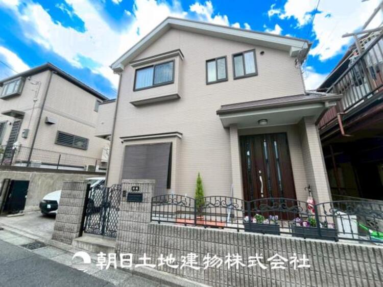 外観 【外観写真】当たり前の日常に、この開放感ある眺望と共に閑静な住宅街の季節感を演出する四季折々の変化を楽しめる心地よい場所となります。