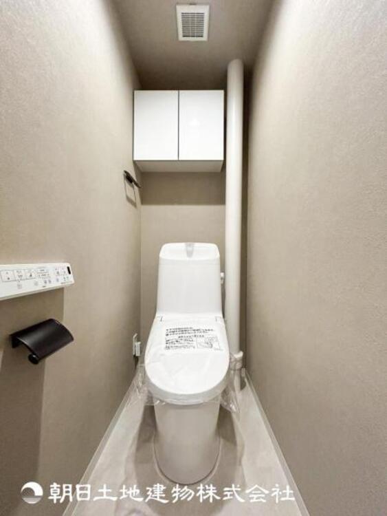 トイレ 【トイレ】大切な1人時間。寛ぎだけではない、快適な生活を送る為に必要なもの。毎日使う場所だから、より快適な空間に仕上げられています。