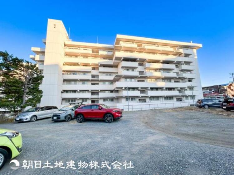 外観 【外観写真】特別な空間はたくさんの光を浴び、風を感じ、暮らしの時間を豊かにしてくれます。デザインされた空間と充実した建物と共に大切な家族の思い出を刻んでいきます。