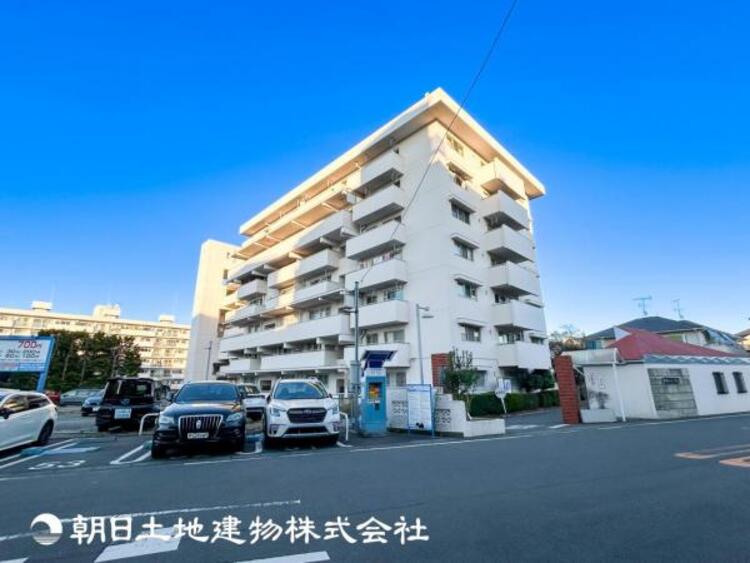 外観 【外観写真】自然素材を活かした外観が魅力のナチュラルテイストな住宅。周囲の景観と調和し、心地よい暮らしを提供します。