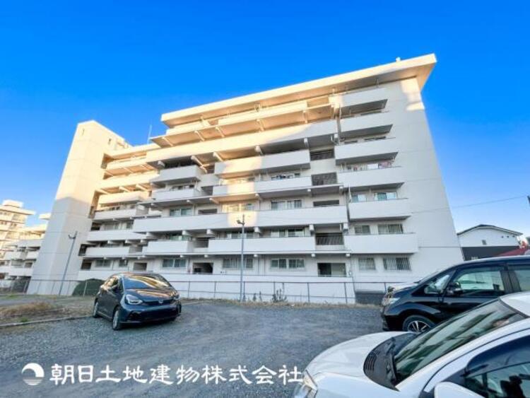 外観 【外観写真】気持ちよい開放感があり、遮るものもなく気持ちのいい景色が広がります。お部屋にも爽やかな風と暖かく柔らかな日差しが差し込み、気持ちを穏やかにしてくれます。毎日の暮らしを豊かに彩ります。