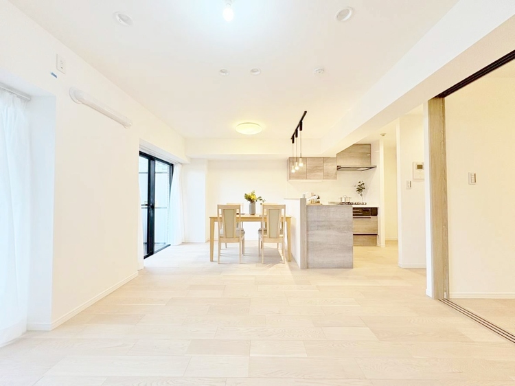 居間 ひとつひとつの空間に宿した機能性、そして美意識。