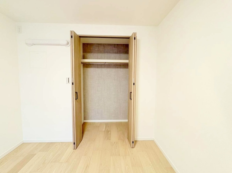 収納 居室にはクローゼットがあり、荷物もスッキリ収納して快適にお過ごしいただけます。