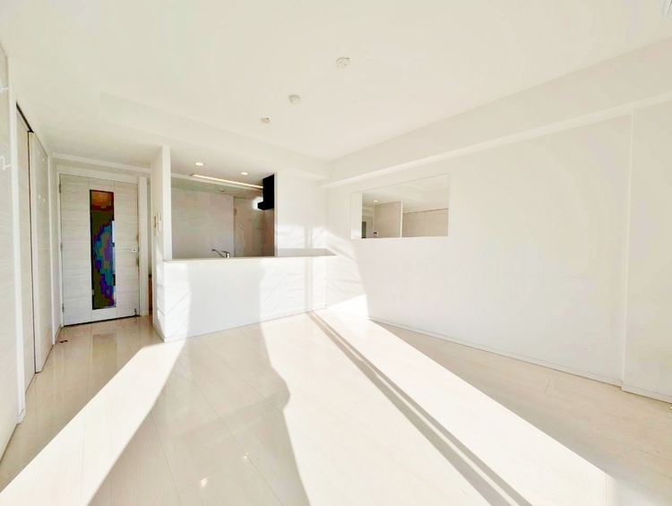 居間 飾り過ぎないシンプルな内装と偏り過ぎないデザインで統一しました。