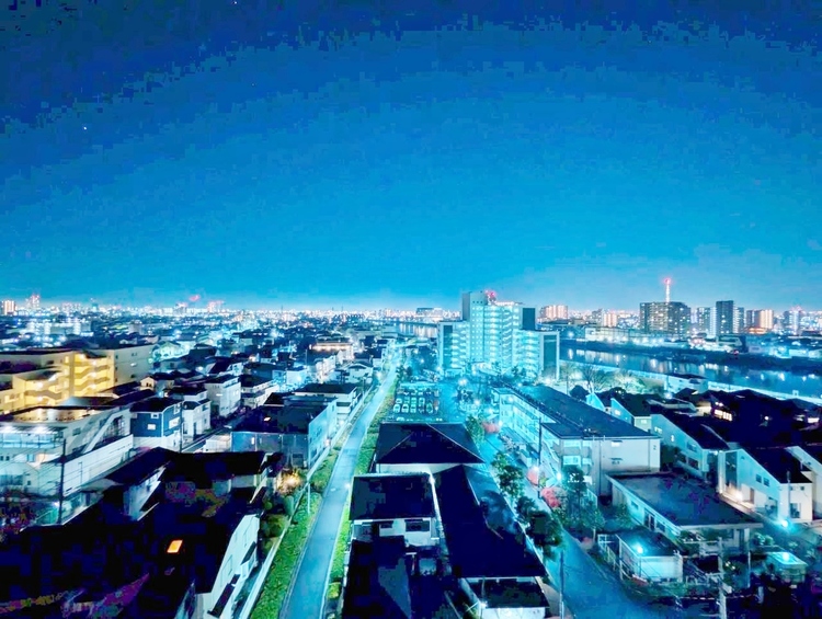 バルコニー 頬をなでる、優しい風を感じることが出来ます。