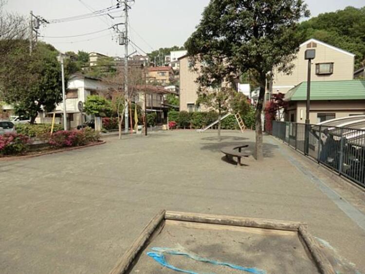 周辺 日吉本町三丁目公園　450ｍ