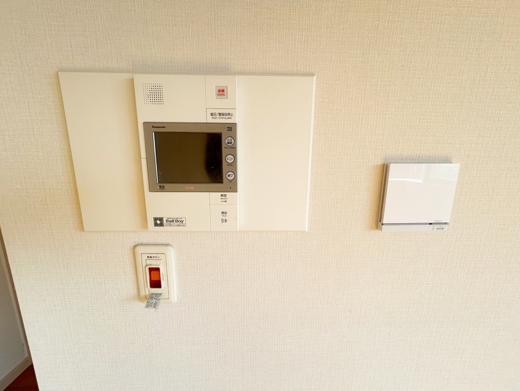 その他 誰が来てもわかる様にモニター付きインターホンを設置。