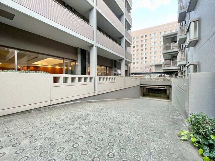 その他 駐車スペースが嬉しいですね。※空き状況は都度ご確認下さい。