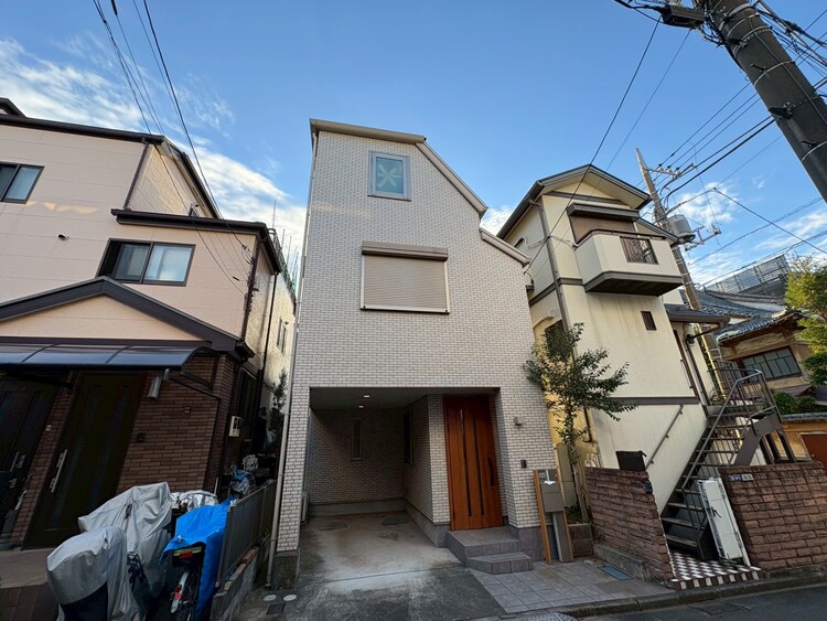 その他 飽きのこないシンプルモダンな外観です。