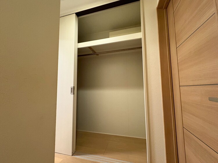 その他 収納スペースが付いていて、お部屋を広く使っていただけます。