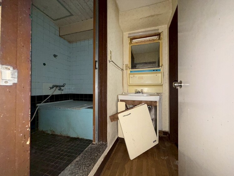 その他 十分な広さの脱衣所。