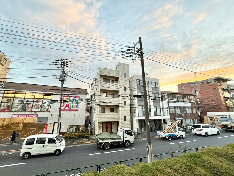 その他 眺望や窓からの景色が良いと、家で過ごす時間も快適です。