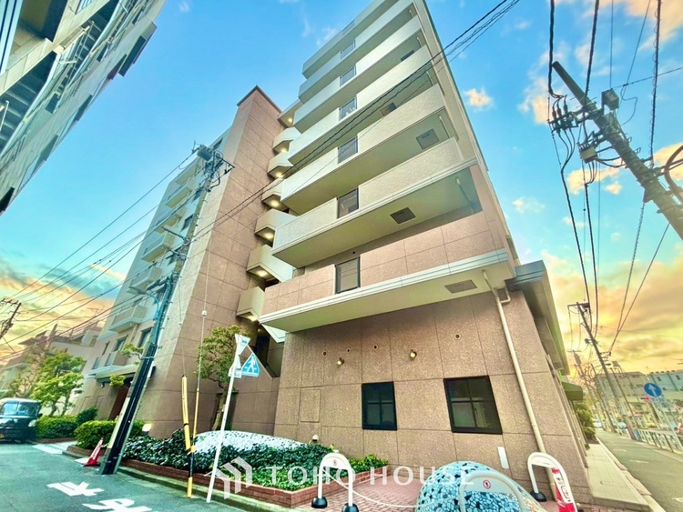 外観 ◆共有空間◆些細な事でほっぺを膨らまして怒る君。それでも僕達はこれからも一緒だよ。喧嘩をしても離れたくないから一つはさんだ同じ場所にいる。分かるよ。そこに君が