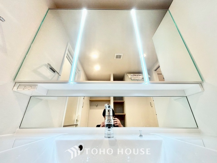 洗面 ◆洗面◆清潔感のある水回り。白で統一されたスタイリッシュな空間。毎日使う場所だから究極にシンプルにこだわりました。