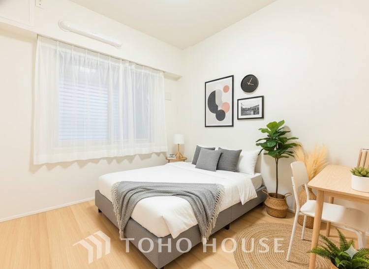 内装 ※家具はCGです。プライベートなお部屋では静かに時を過ごしたい。読書をして、物思いにふける・・光りに満たされた安らぎの空間＊配置してある家具や小物はCGによるイメージ画像です。