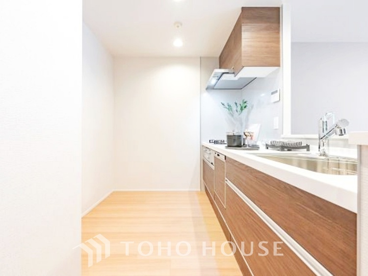 キッチン 【Kitchen】光り眩い羨望のリビングへ。一歩一歩を踏みしめて家族の集う幸せの場所へ。すべてがクライマックスのマイベストホーム。