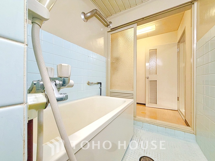 内装 陽光に愛され、環境に恵まれ、家族に包まれた邸宅は、どんなに月日が経っても色褪せる事なく輝きます。