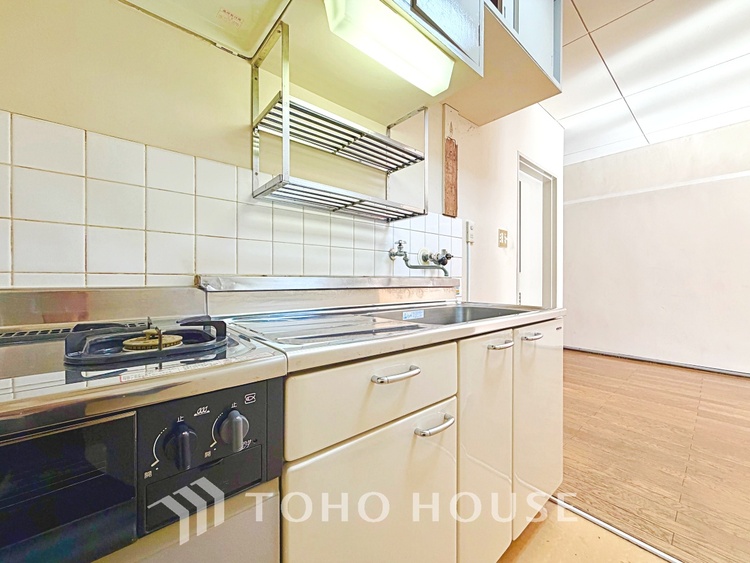 キッチン 【Kitchen】光り眩い羨望のリビングへ。一歩一歩を踏みしめて家族の集う幸せの場所へ。すべてがクライマックスのマイベストホーム。