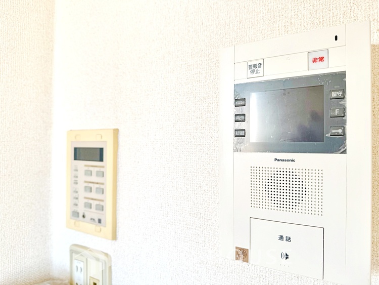 内装 陽光に愛され、環境に恵まれ、家族に包まれた邸宅は、どんなに月日が経っても色褪せる事なく輝きます。