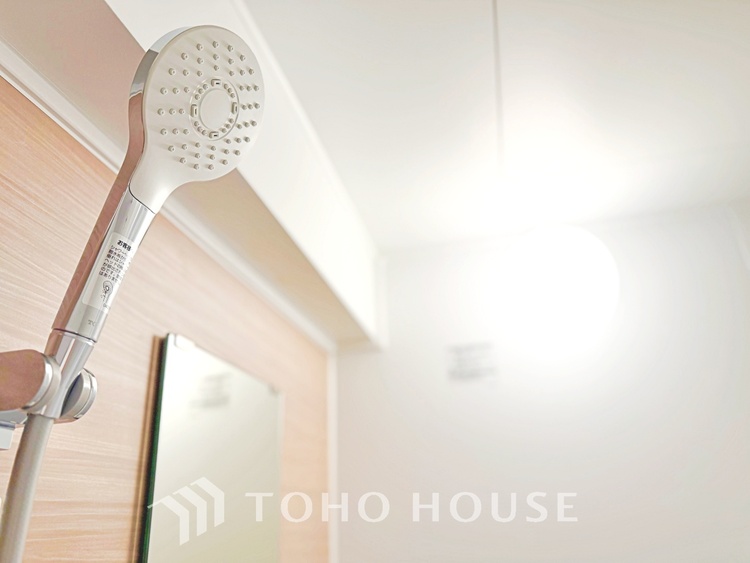 風呂 【Blue sky terrace】見上げると、空。時間を忘れ大空を見上げるなんて、いつぶりだろうか。こんなにも広く美しい情景がこの頭上にあったなんて。時間を忘れ、時を知る。