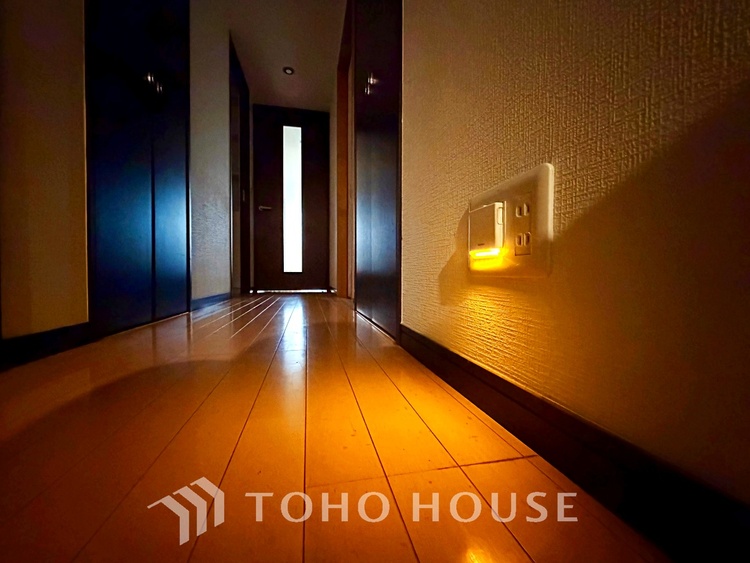 内装 陽光に愛され、環境に恵まれ、家族に包まれた邸宅は、どんなに月日が経っても色褪せる事なく輝きます。