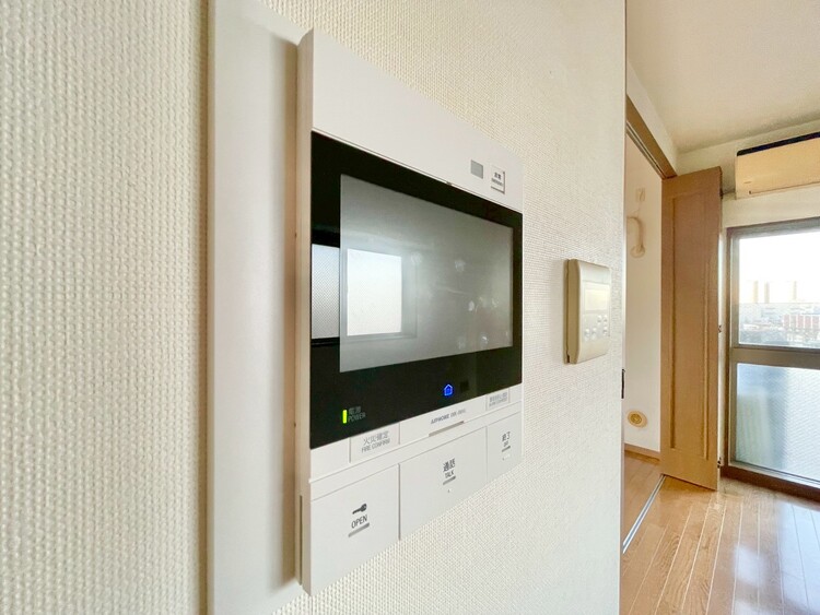 その他 誰が来てもわかる様にモニター付きインターホンを設置。