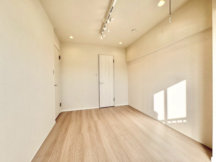 その他 清かで艶やかな時間をもたらしてくれる室内です。