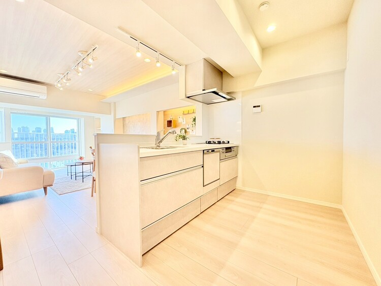 その他 開放感のあるキッチンスペース。調理をしながら、会話も弾みそうですね。