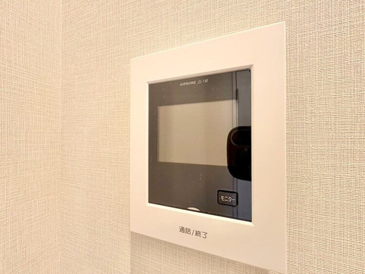 その他 誰が来てもわかる様にモニター付きインターホンを設置。