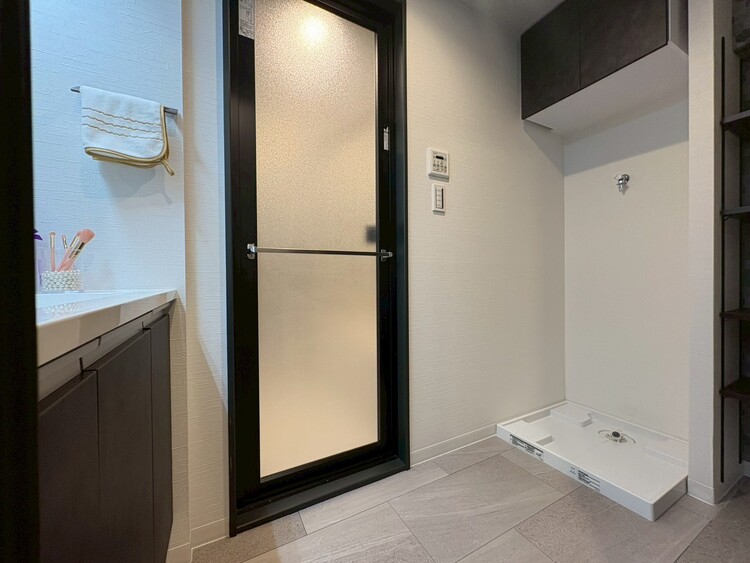 その他 十分な広さの脱衣所。