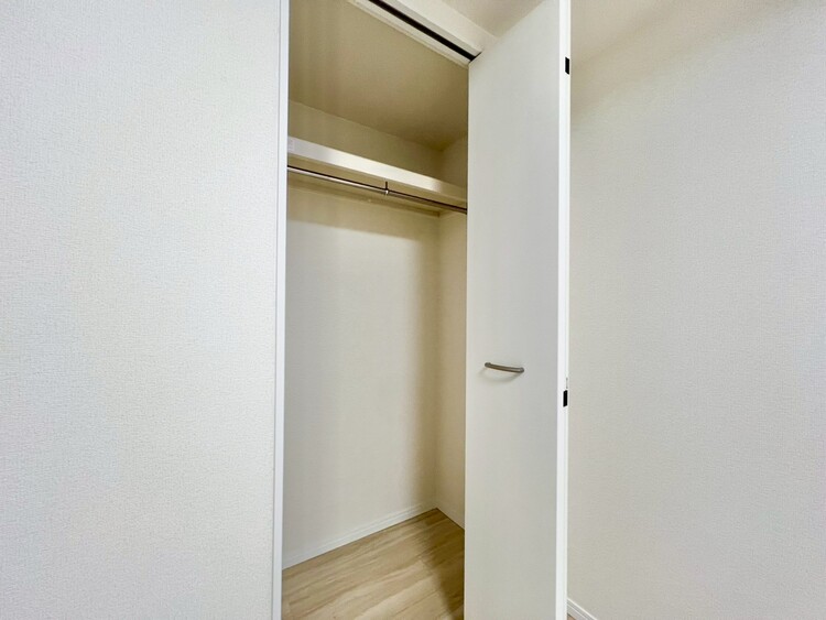 その他 収納スペースが付いていて、お部屋を広く使っていただけます。