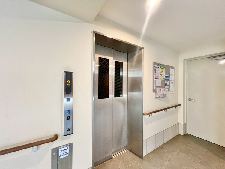 その他 エレベーター完備のため荷物が多くなっても安心。