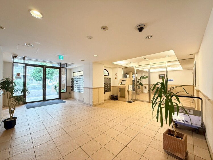 その他 館内は静寂な中が保たれており、管理が行き届いている印象を受けました。