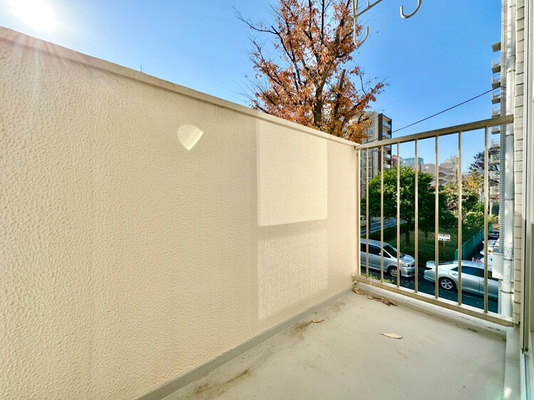 その他 朝の澄んだ空気や、夕方に吹く清々しい風を感じられるバルコニー。