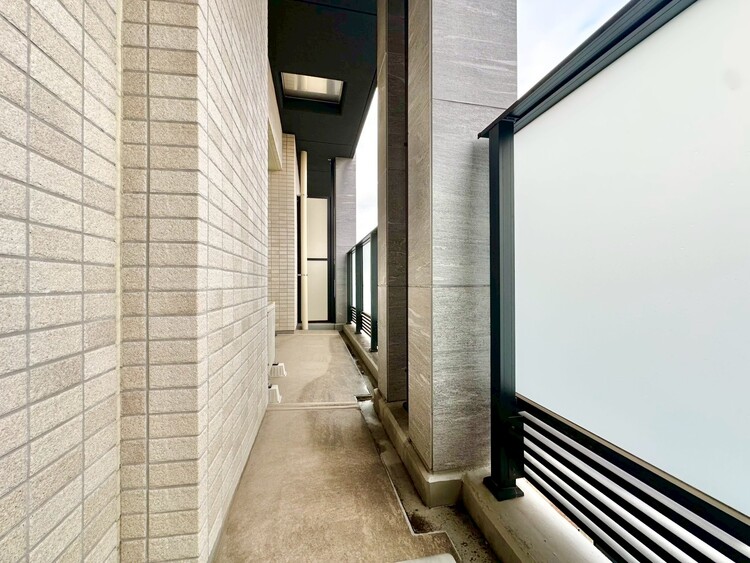 その他 朝の澄んだ空気や、夕方に吹く清々しい風を感じられるバルコニー。