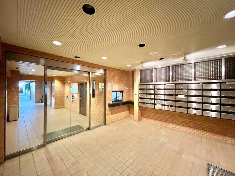 その他 館内は静寂な中が保たれており、管理が行き届いている印象を受けました。