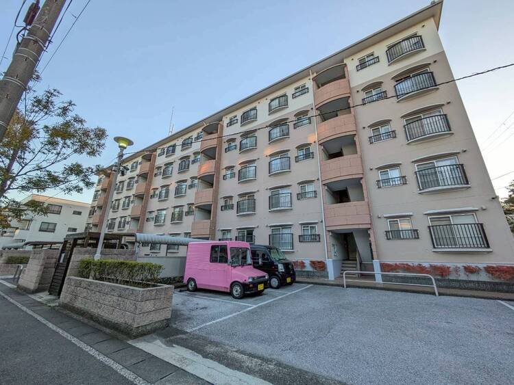 外観 飽きのこないシンプルモダンな外観です。