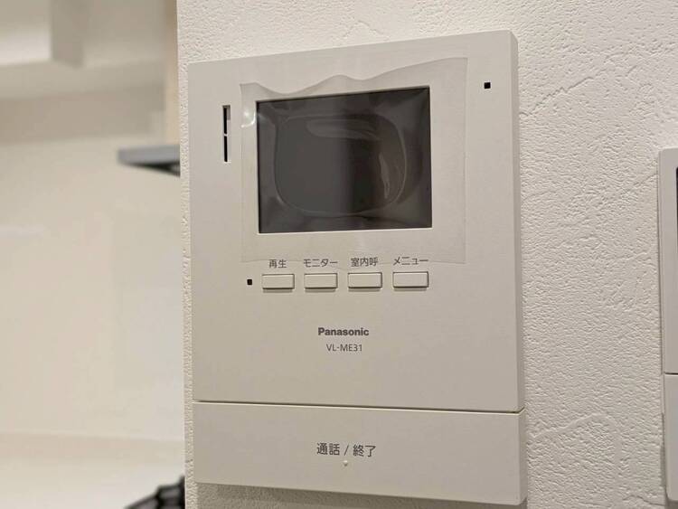 設備 誰が来てもわかる様にモニター付きインターホンを設置。